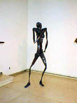 liz.jpg (11237 bytes)